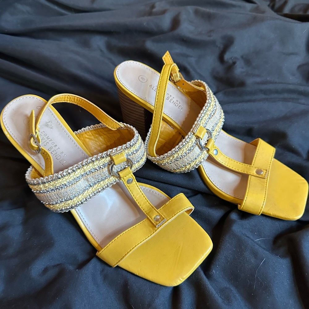 Chic Yellow Heeled Sandals